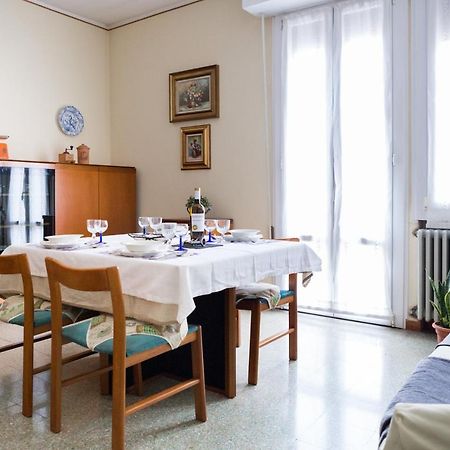 Ferienwohnung A Pochi Passi Dal Centro E Dall'Ospedale Di Parma Exterior foto
