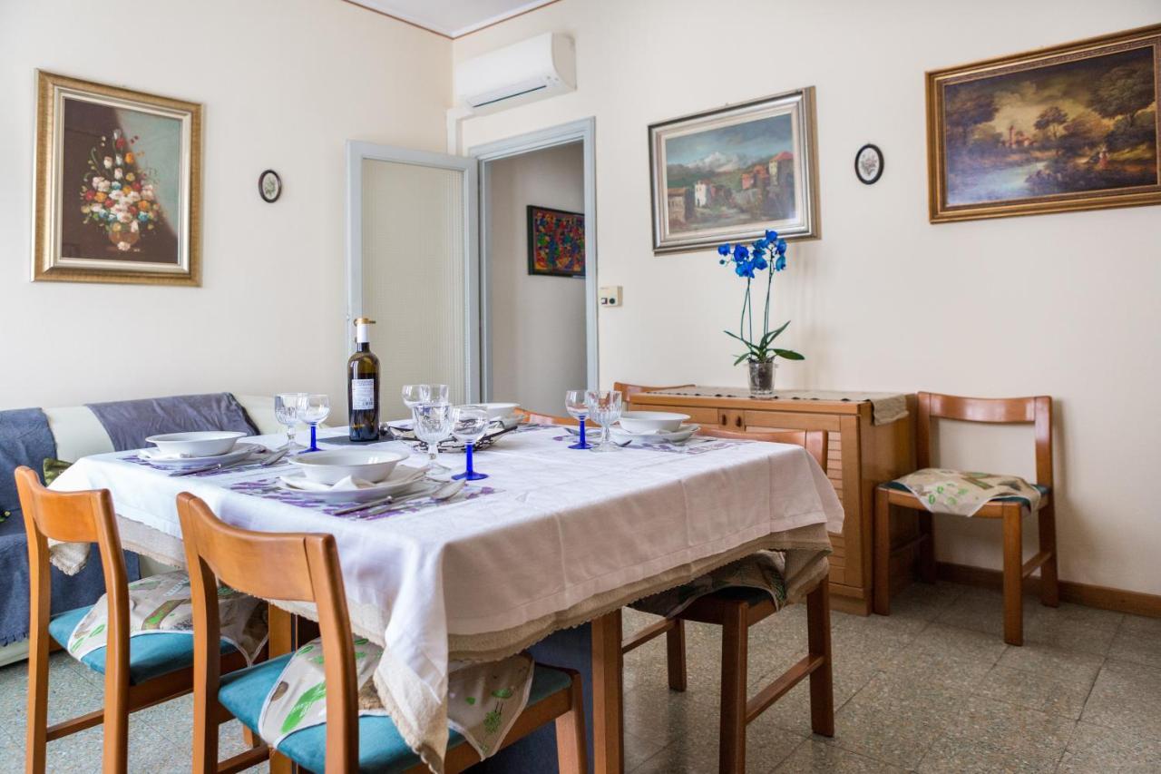 Ferienwohnung A Pochi Passi Dal Centro E Dall'Ospedale Di Parma Exterior foto