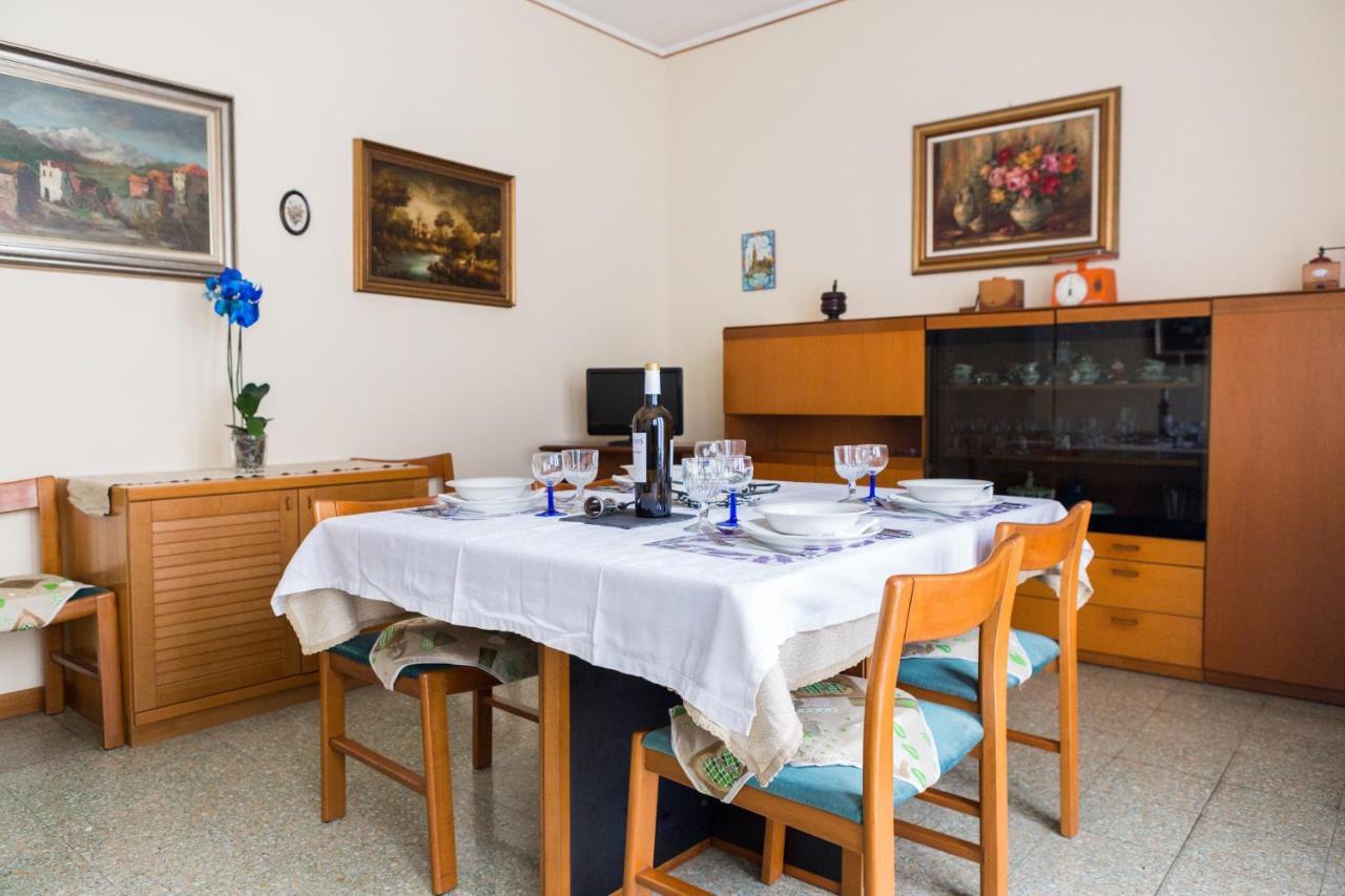 Ferienwohnung A Pochi Passi Dal Centro E Dall'Ospedale Di Parma Exterior foto