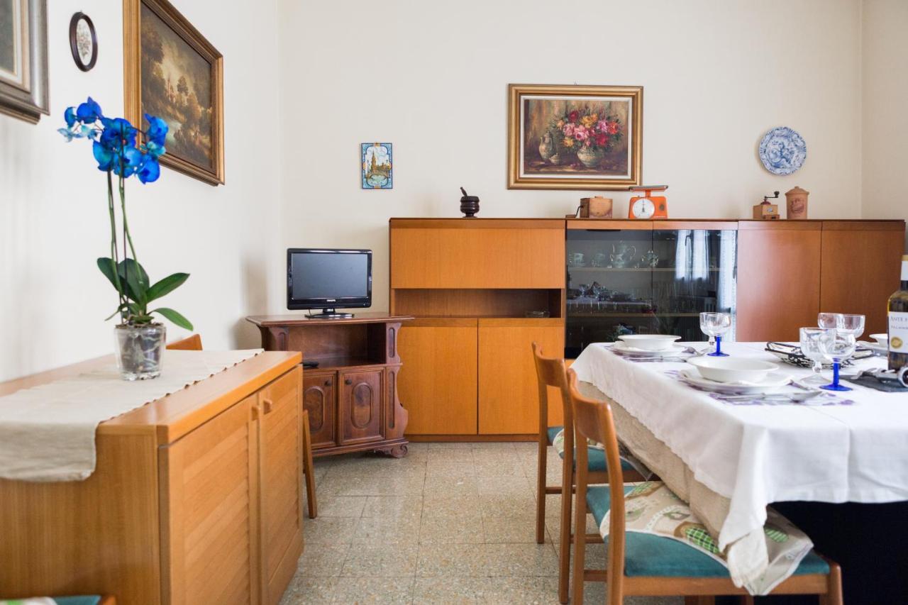 Ferienwohnung A Pochi Passi Dal Centro E Dall'Ospedale Di Parma Exterior foto