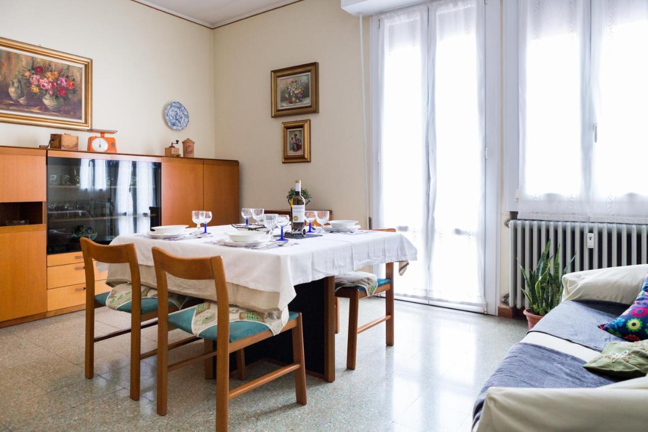 Ferienwohnung A Pochi Passi Dal Centro E Dall'Ospedale Di Parma Exterior foto