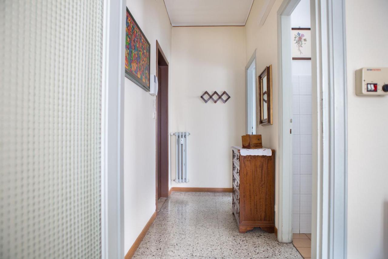 Ferienwohnung A Pochi Passi Dal Centro E Dall'Ospedale Di Parma Exterior foto